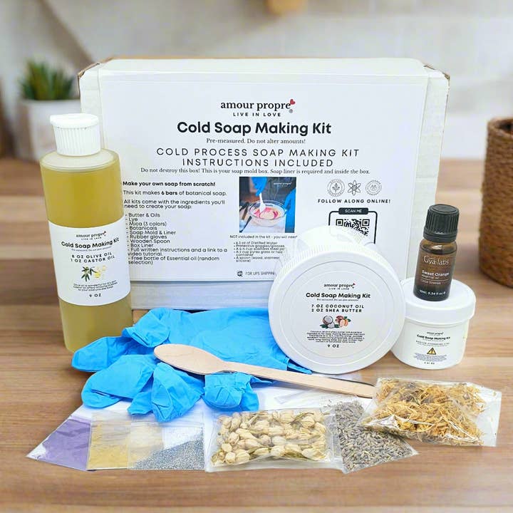 Amour Propre – wholesale DIY-pysselkit – Amour Propre Kallrörs Tvåltillverkningskit | Skapa Dina Egna Lyxiga Botaniska Tvålstänger!0