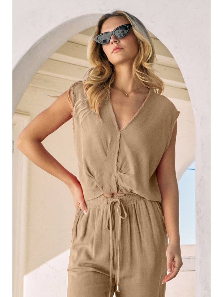 Oddi – Blusa - Mulher por atacado – Top Muscle com detalhe de borda desfiada em linho8