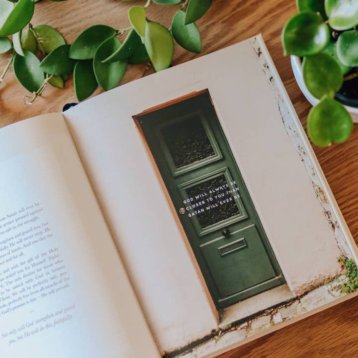 The Daily Grace Co - Wholesale Book - Adult - The Promises of God | Coffee Table Book