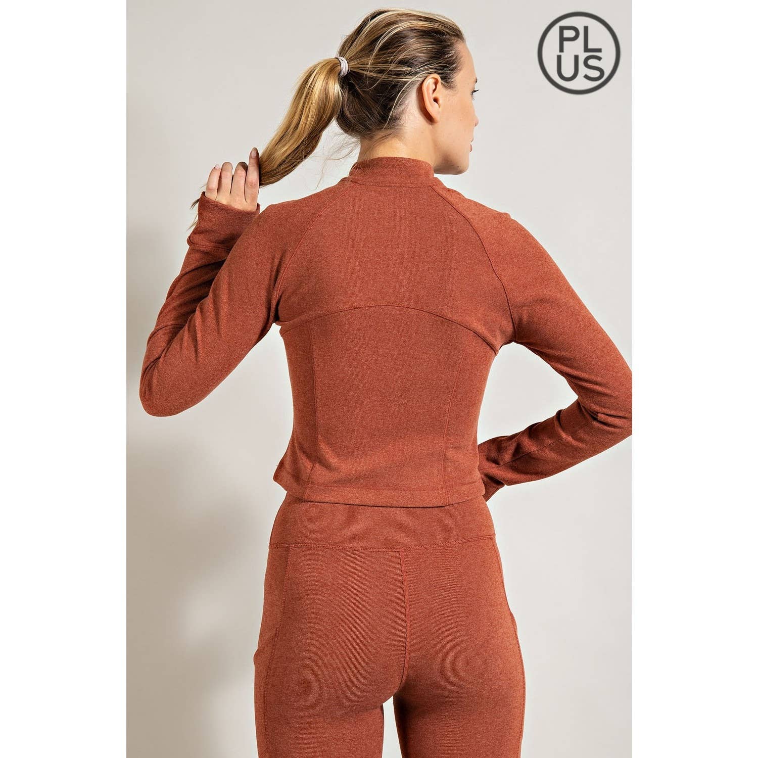 Rae Mode - Vente Chemise – femme - HAUT CÔTELÉ À MANCHES LONGUES ET COL MONTANT BROSSÉ DE GRANDE TAILLE28