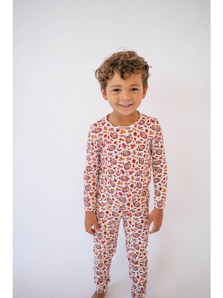 Gaia Baby Goods - Vente Haut et bas de pyjama – enfant - Pyjama en coton biologique pour bébés et tout-petits à imprimé football d'automne