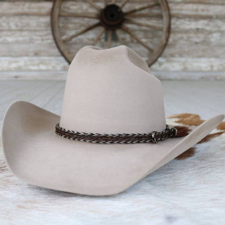 Bandeau de chapeau tressé en crin de cheval - Overo pour la vente par Willow Lane Hat Co.