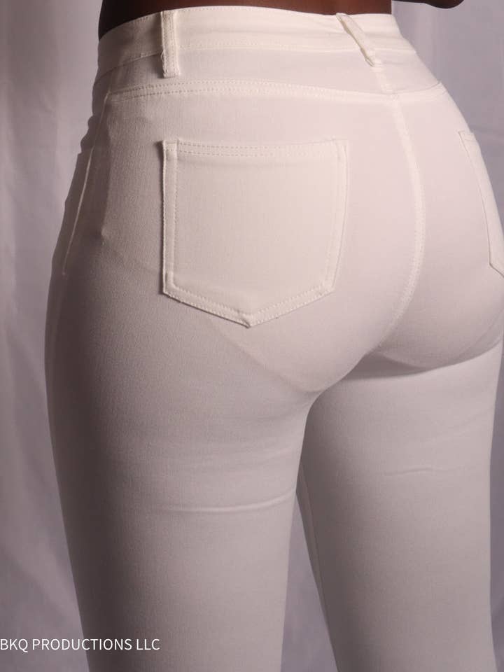 White Ripped Jeans for wholesale by QueenShit Cosmetics
