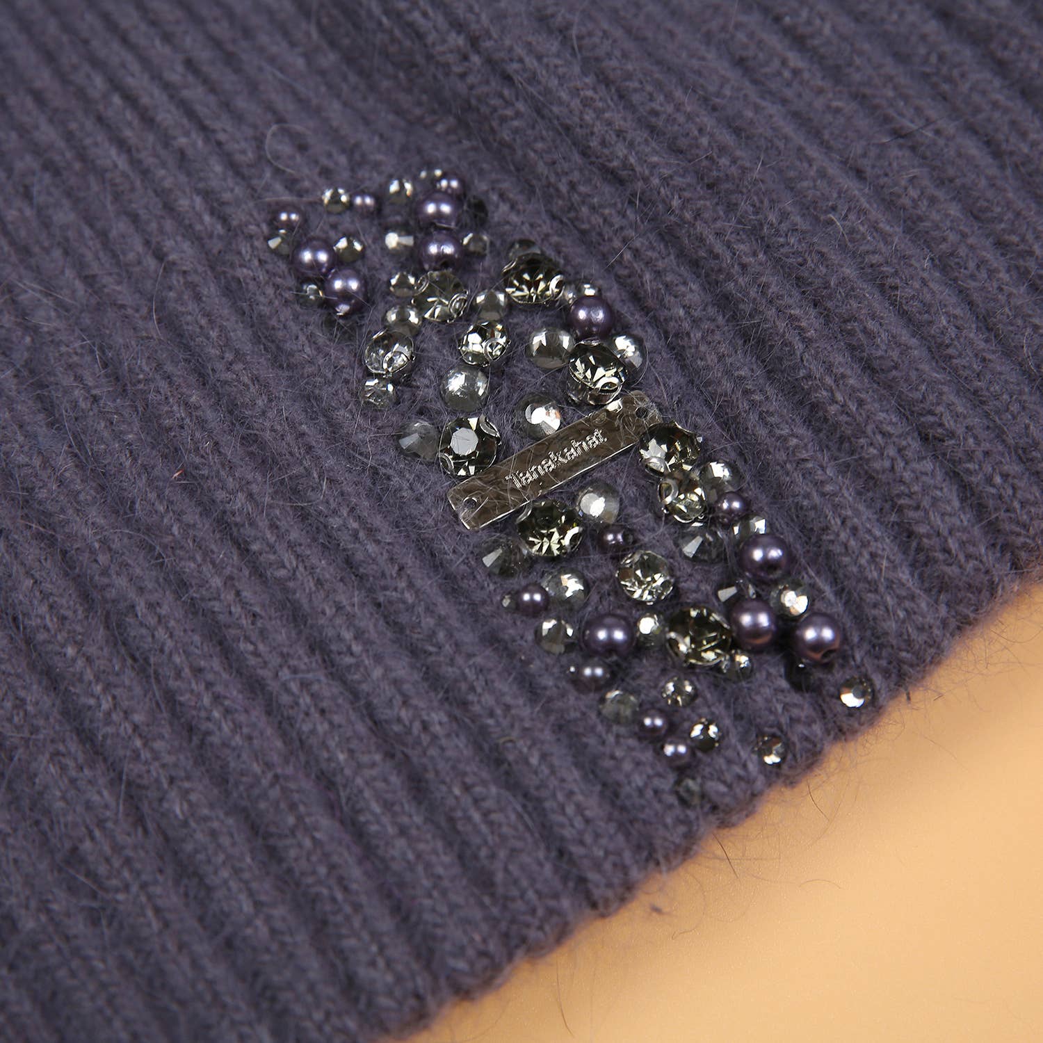 PEACH ACCESSORIES - Vente Bonnet – femme - Chapeau à pompon avec accent perlé décoratif SD12010