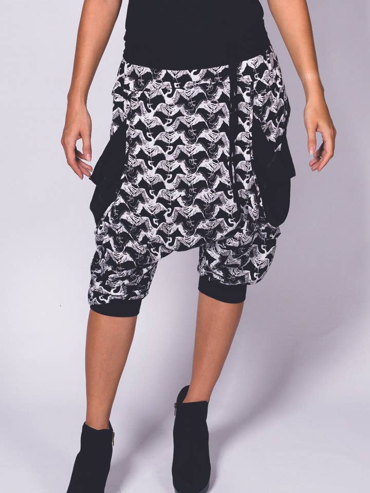 Pantalón harén corto Melkior para venta al por mayor de Gingersnap Official Bali