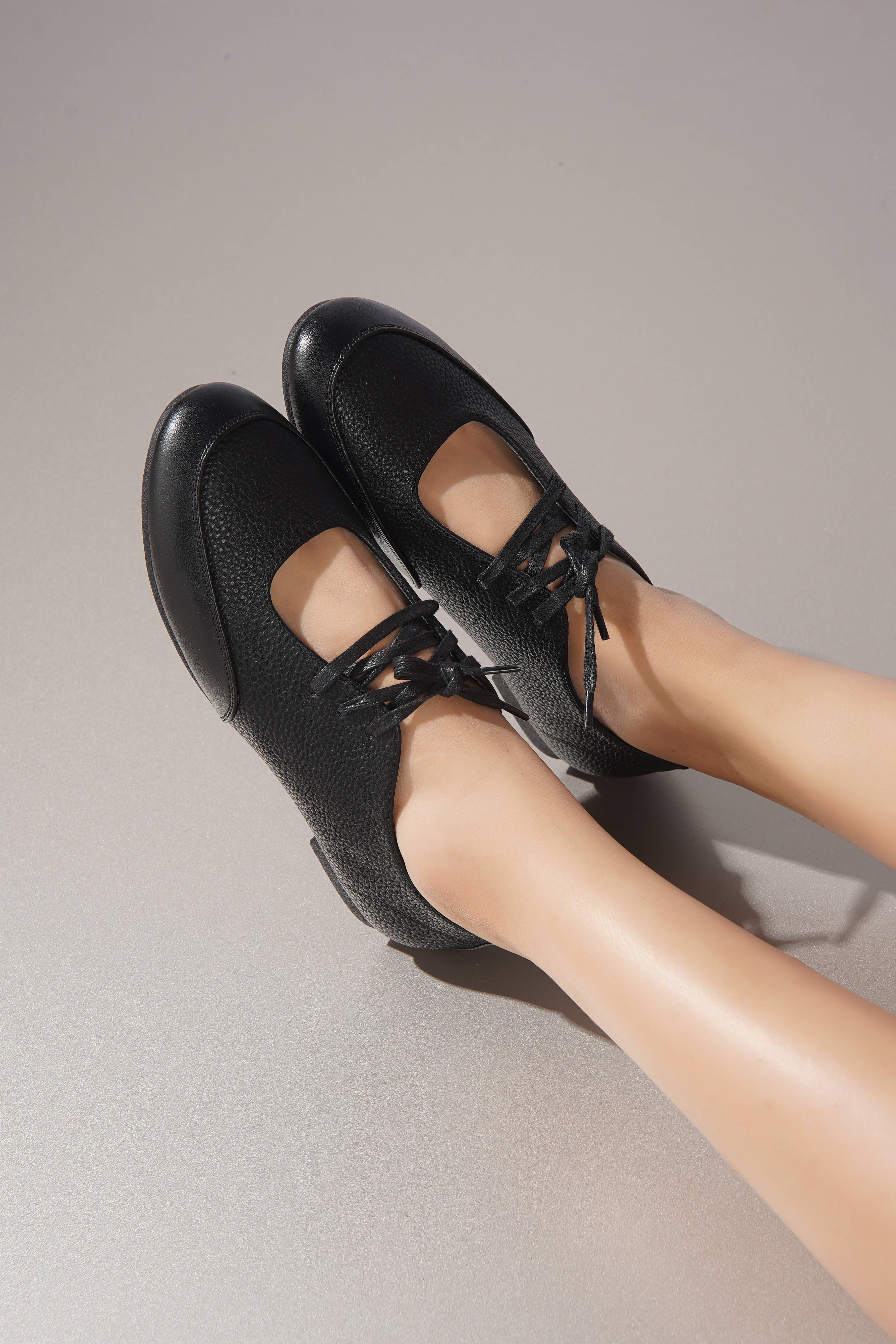 C'M PARIS - Wholesale Flats - Women's - Mary Jane Style Flat Lace-Up Shoe 83411