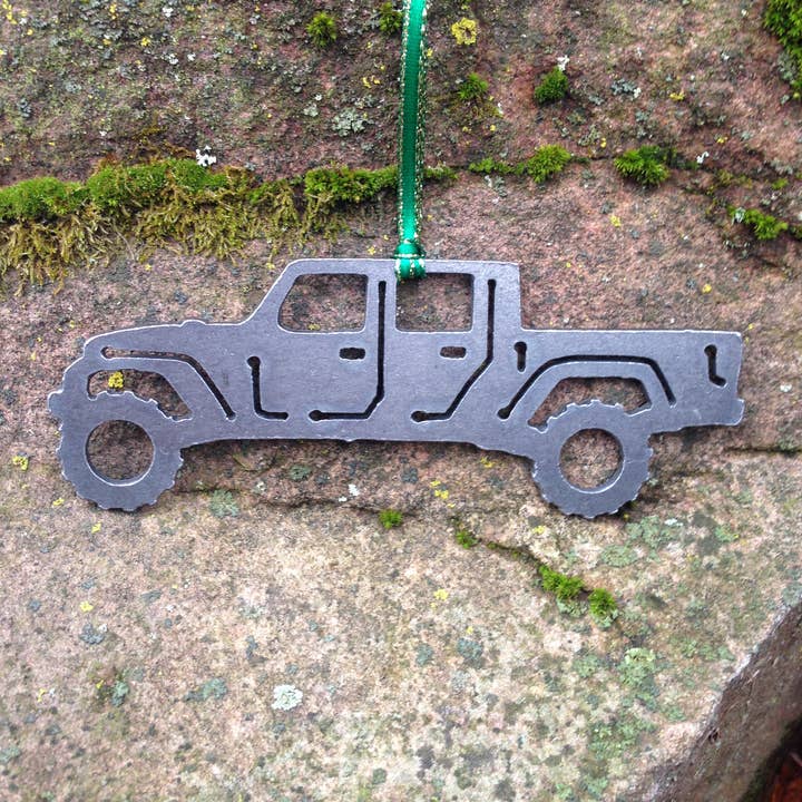 Burke Metal Work - Wholesale Ornament - Gladiator Jeep Ornament