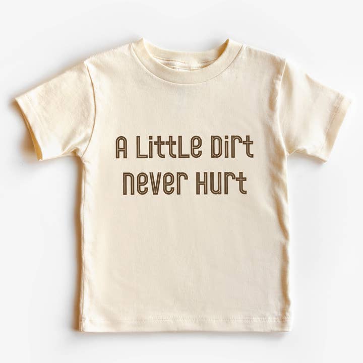Barn-t-shirt för trädgård med texten 'A Little Dirt Never Hurt' för wholesale av P E T I T R U E