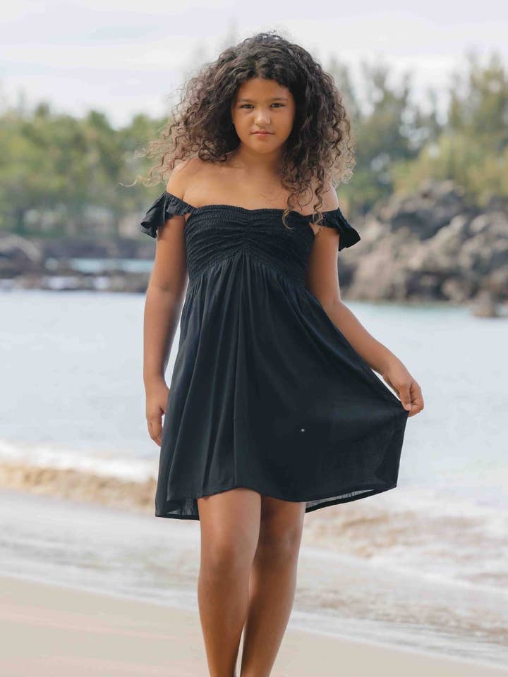 Robe Hollie pour enfants pour la vente par Tiare Hawaii