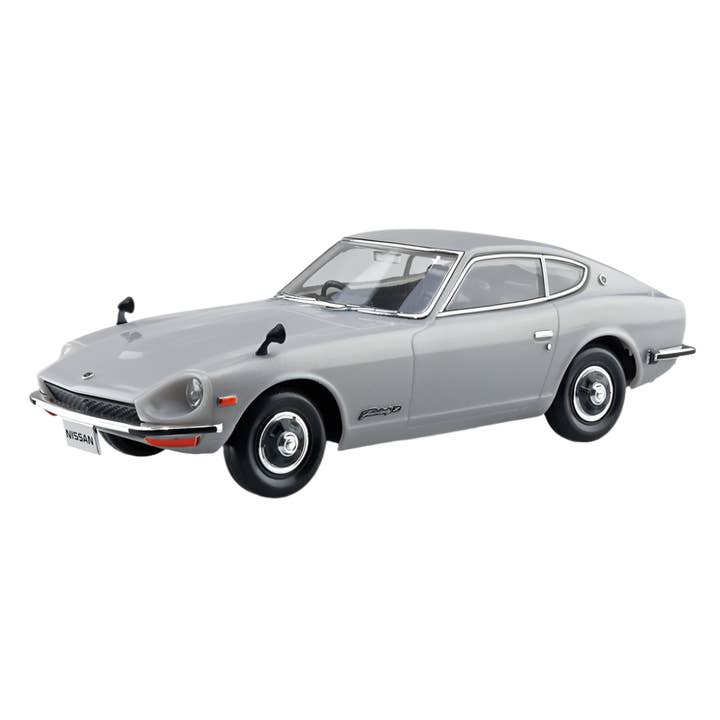 Aoshima: 1/32 The Snap Kit Nissan S30 FAIRLADY Z (Silver) Scale Model Kit #13-D for wholesale by The Shumi Company