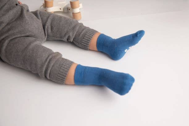 squid socks – wholesale Strumpor - Baby – Colby - Halkfria babystrumpor i ljusblå, kobolt, marinblå 1
