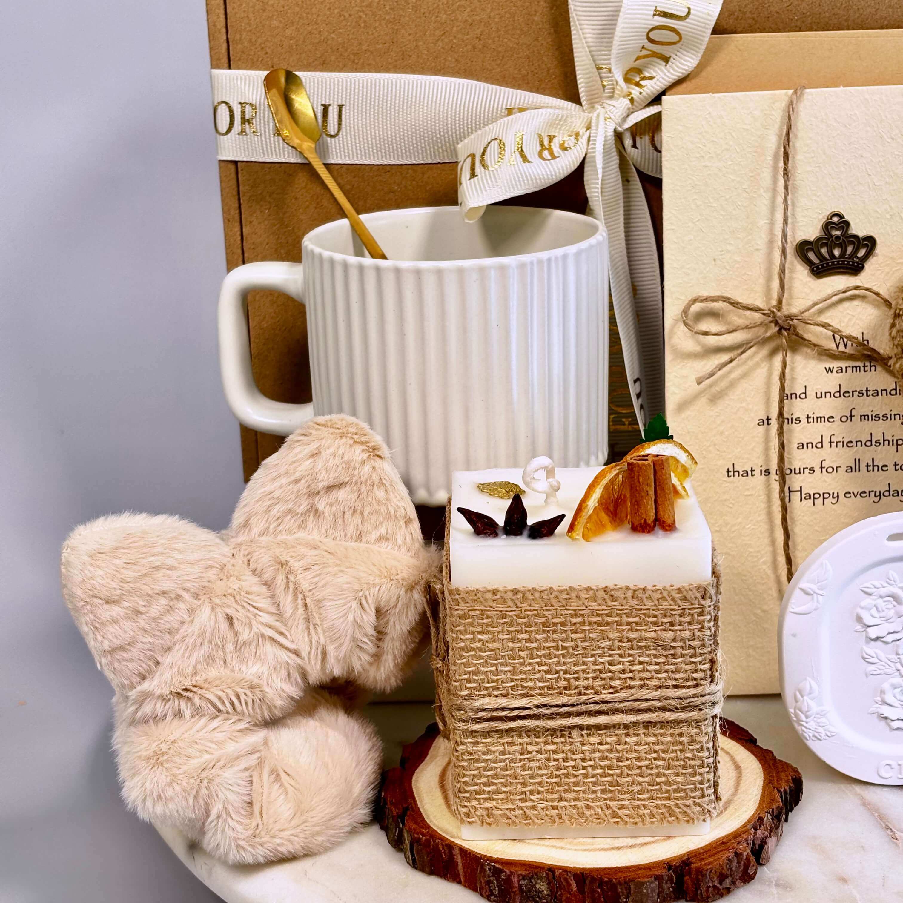 OH MY BOX - Wholesale Gift Box - Beige Gift Box | 8 Piece Cozy Self Care Set3