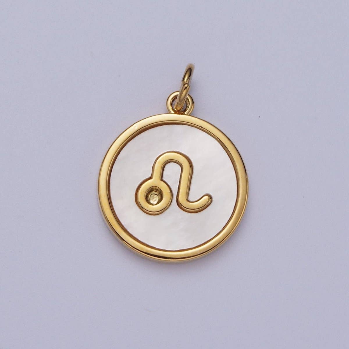 Aim Eternal – Engroshandel Vedhæng/charm – 24K guld fyldt stjernetegn muslingeperle rund mønt charm astrologi smykkefremstilling | A-A1367-A-A13724