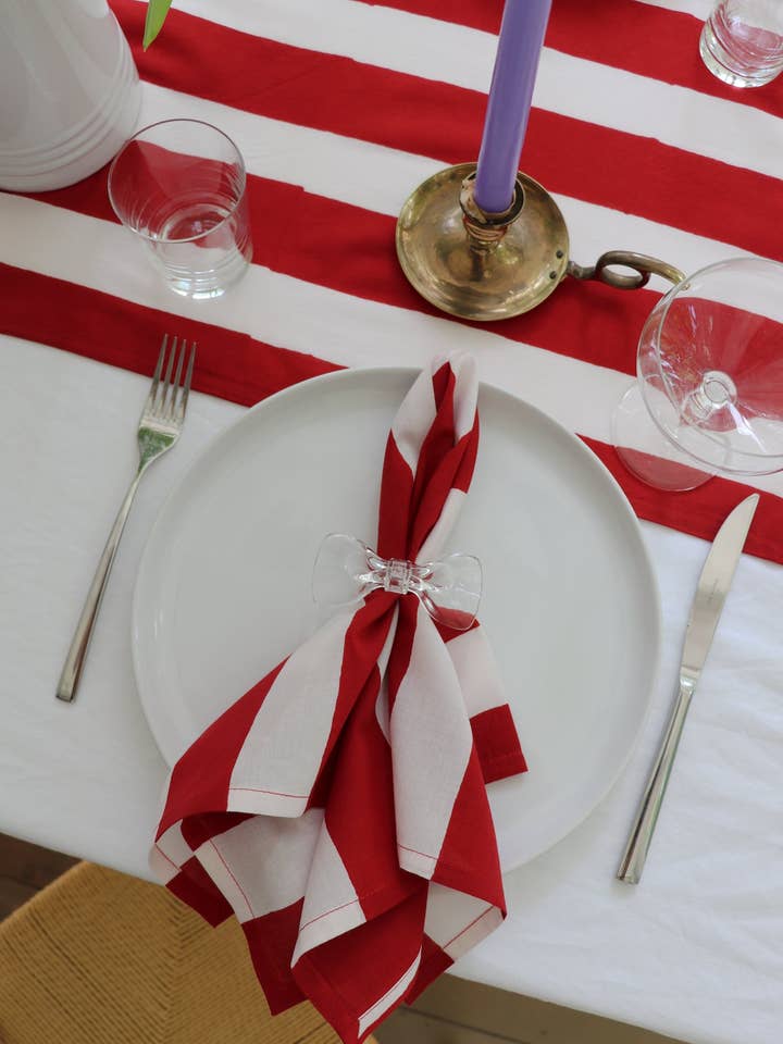 Tovaglioli a righe rosse per la vendita all'ingrosso da parte di Sarah Spiegel