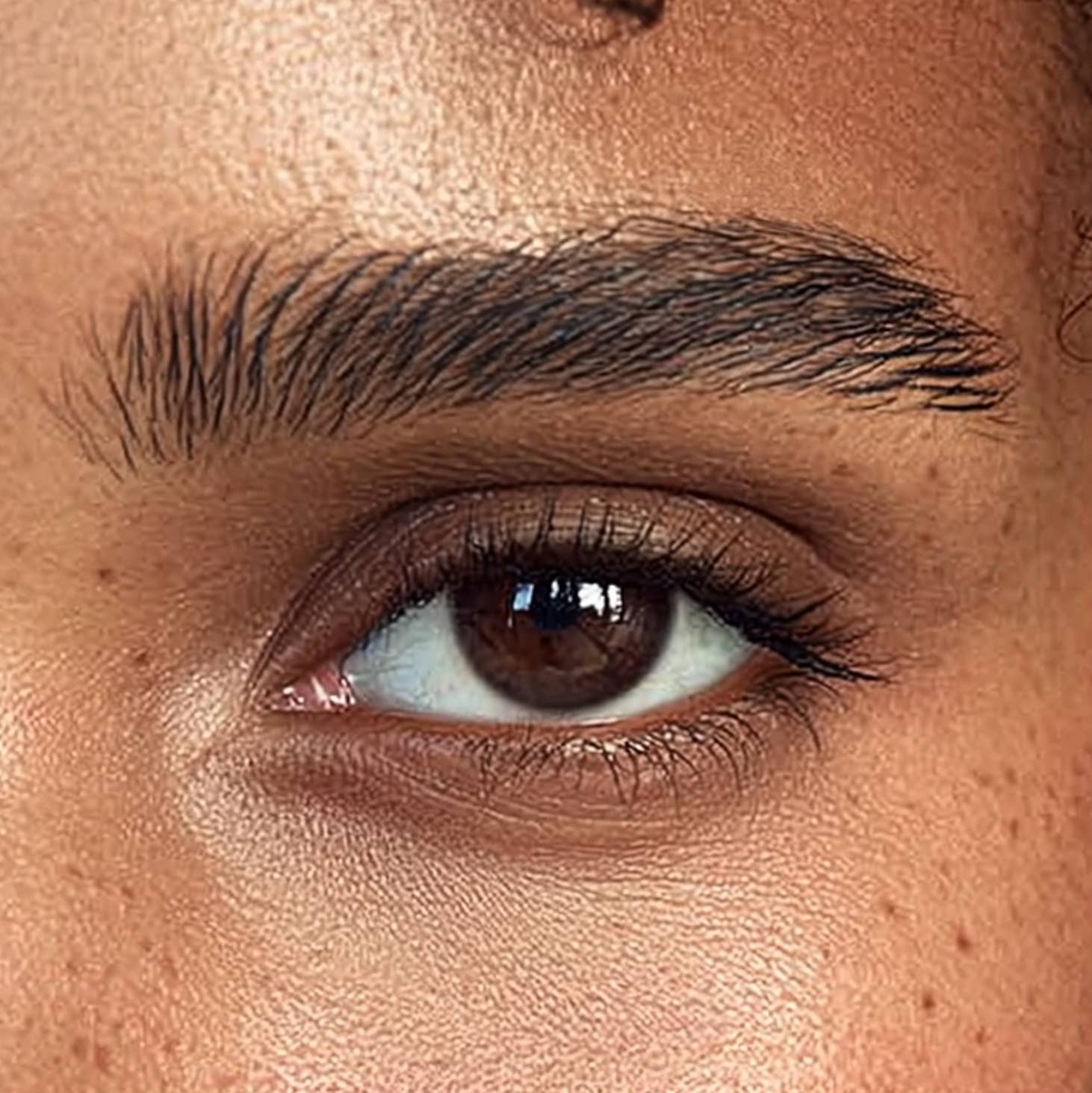 LE SOURCIL par Angélik Iffennecker – Lápis de sobrancelha por atacado – Lápis para sobrancelhas I - preto à prova d’água7