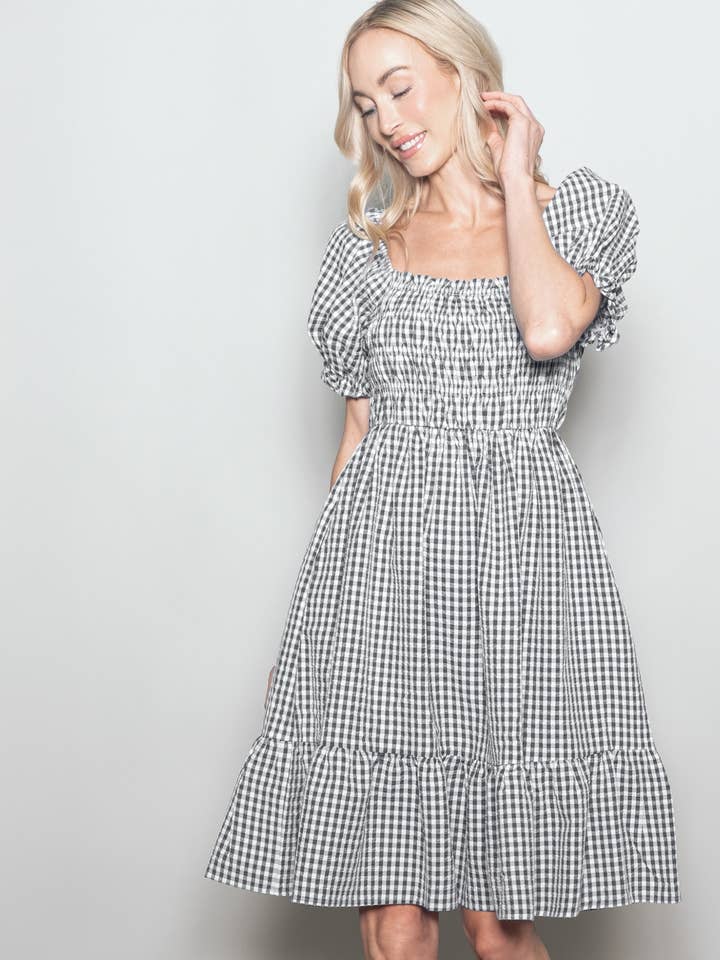 Elloh Collection - Wholesale Dress - Women's - Puff Sleeve Smocked Chest Gingham Dress with Pockets