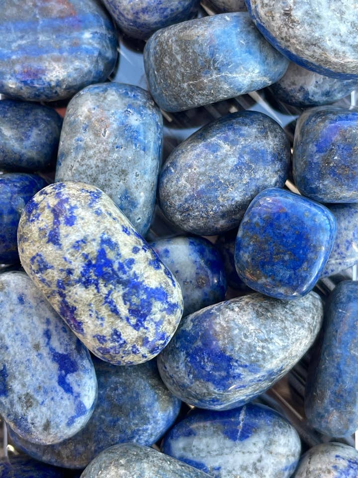 Lapis Lazuli Tumbled Stones, Polished Crystals for wholesale by Tumbledshop