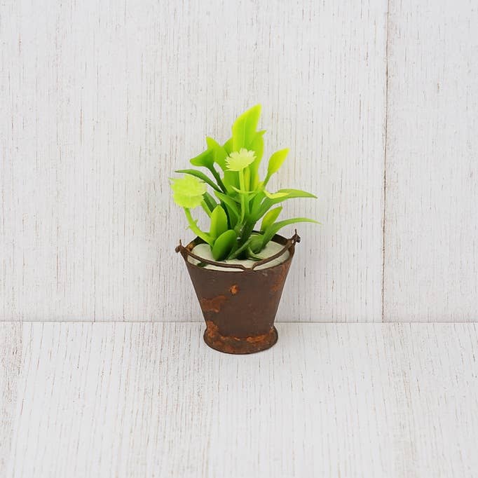 Factory Direct Craft – wholesale Decorative tabletop object – Rusty Tin Miniature Metal Pail with Plant1