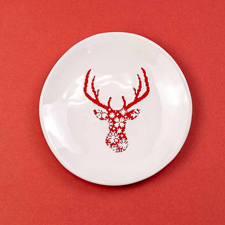 The Royal Standard - Wholesale Salad Plate - Christmas Stag Plate White/Red 6.5"