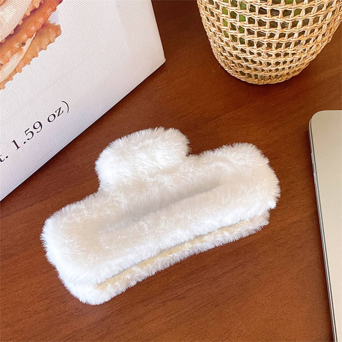 ACCITY - Wholesale Hair Clip - Women's - Faux Rabbit Fur Hair Claw - Elegant Winter Style_CWABE01981