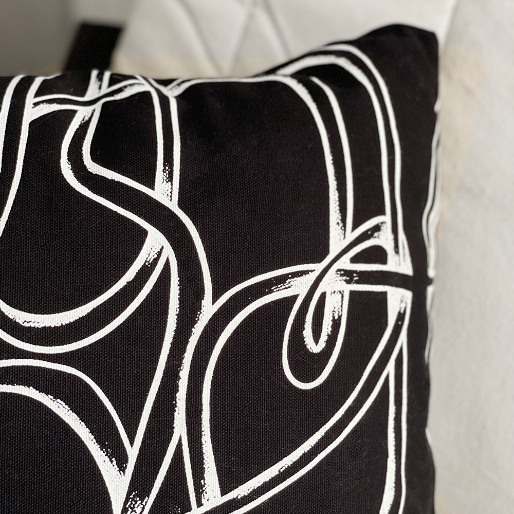 Ginger & Lime Print Shop - Vendita all'ingrosso Cuscini decorativi - Fodera per cuscino a busta intrecciata nera con inserto1