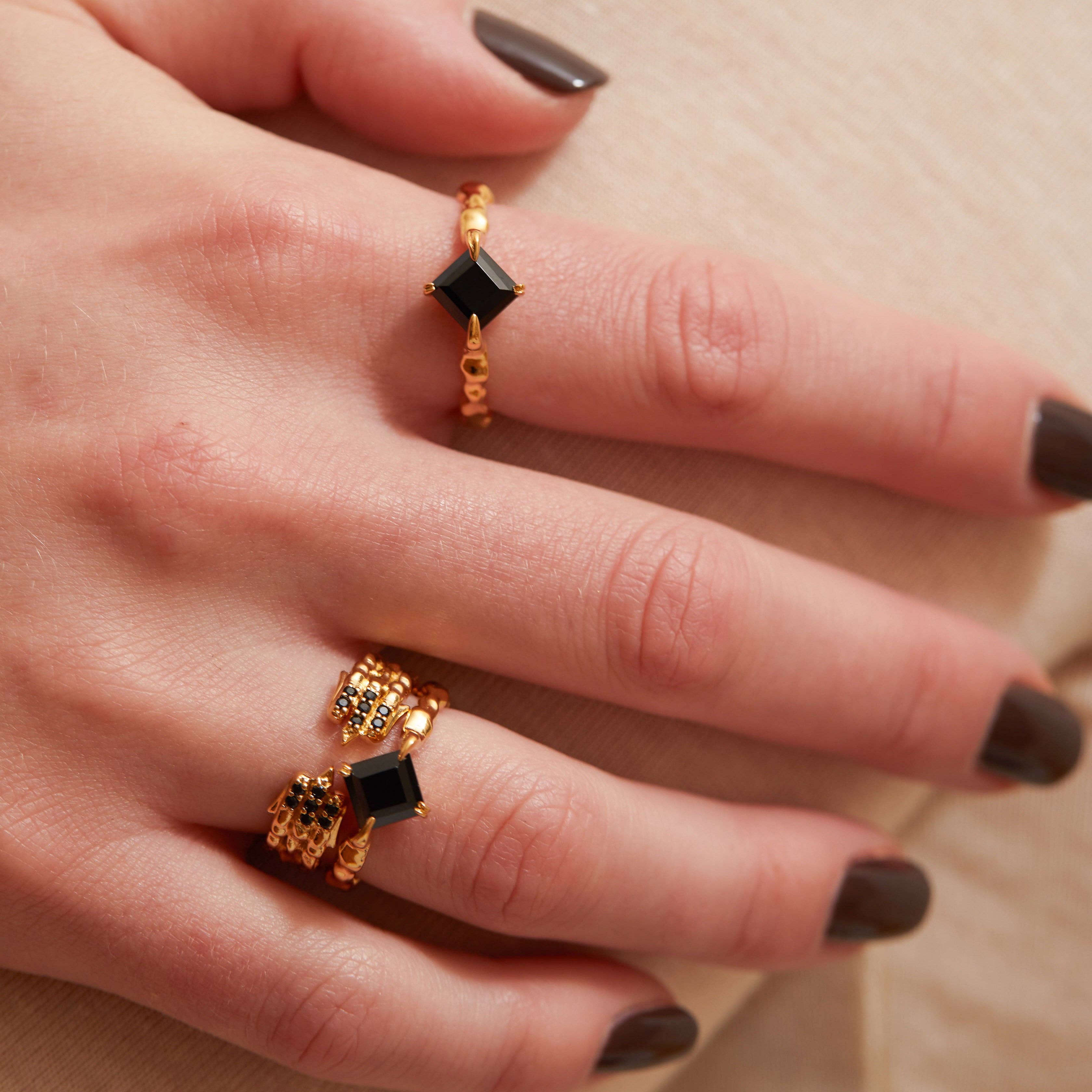 Shop Lausanne - Wholesale Cocktail/Statement Ring - Onyx Stem Ring5