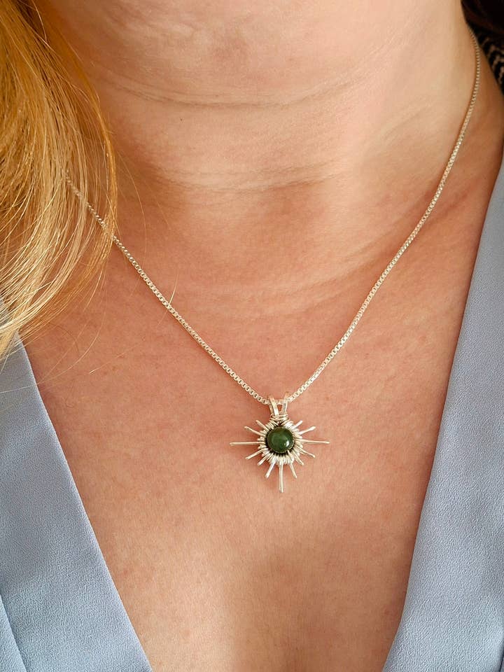 Gemstone Sun halskæde for engroshandel hos Cat Horn Accessory