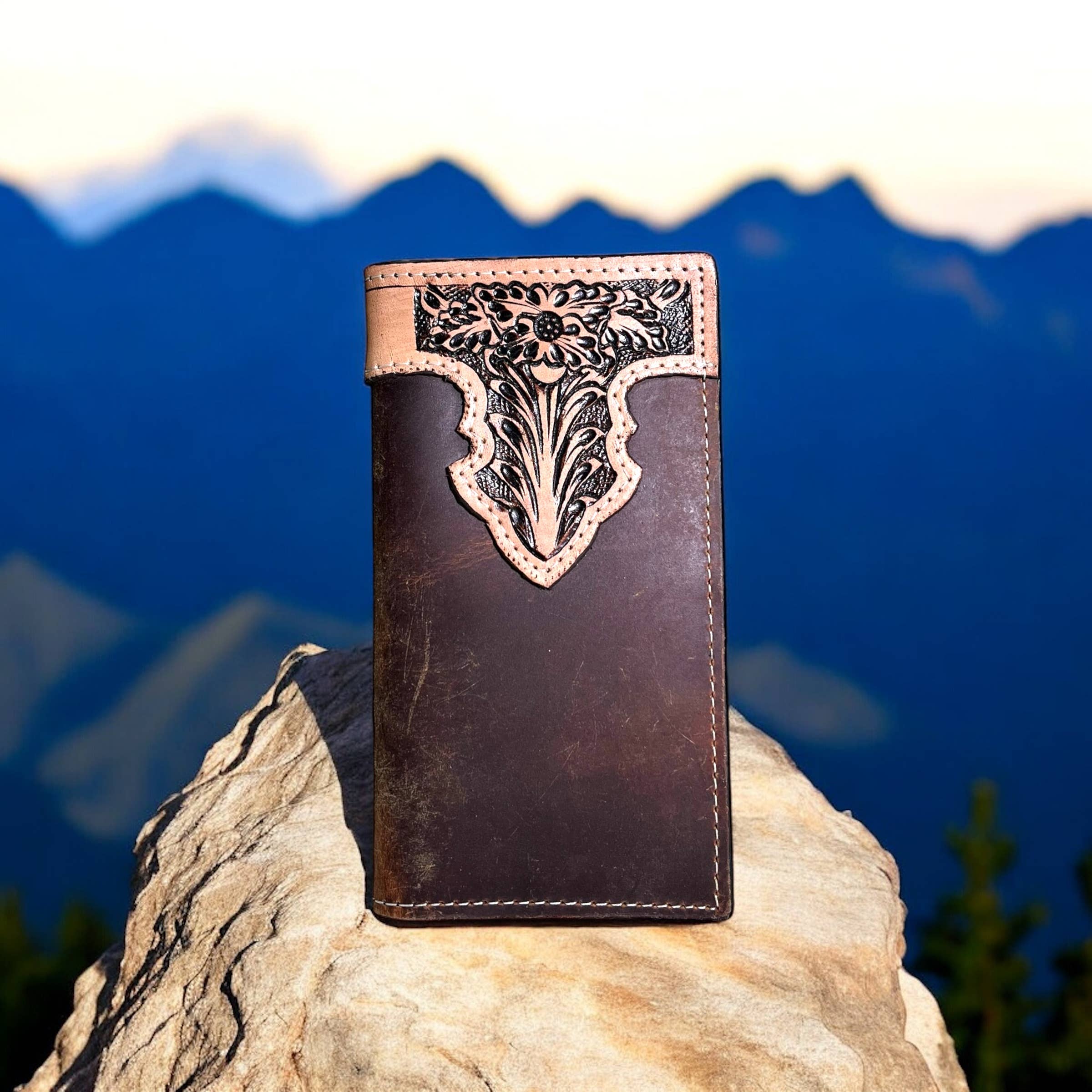 Western Linens – wholesale Wallet - Men’s – Brown Cowboy tooled leather men’s wallet
