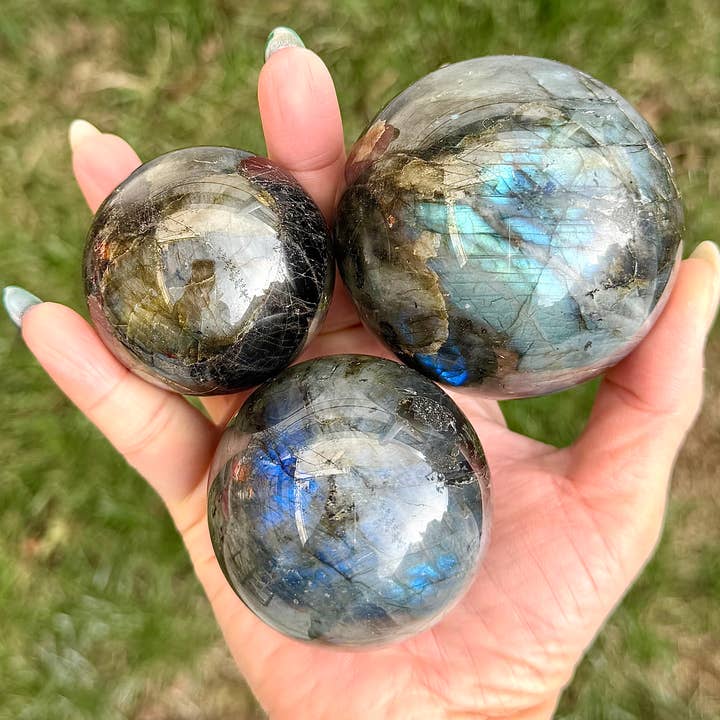KayleeNYC - Wholesale Spiritual Stone/Crystal - 3-4 Pcs Natural Labradorite Sphere Crystal Ball healing 10