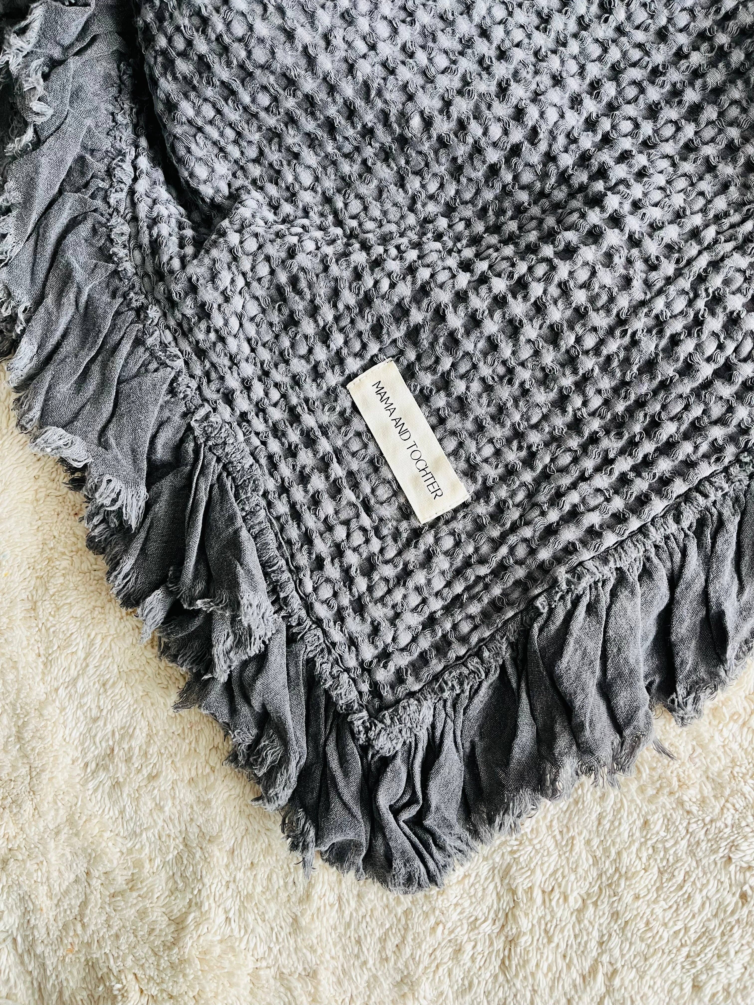 Mama and Tochter - Wholesale Throw Blanket - Organic Cotton Rustic Waffle Throw Blanket - Charcoal1