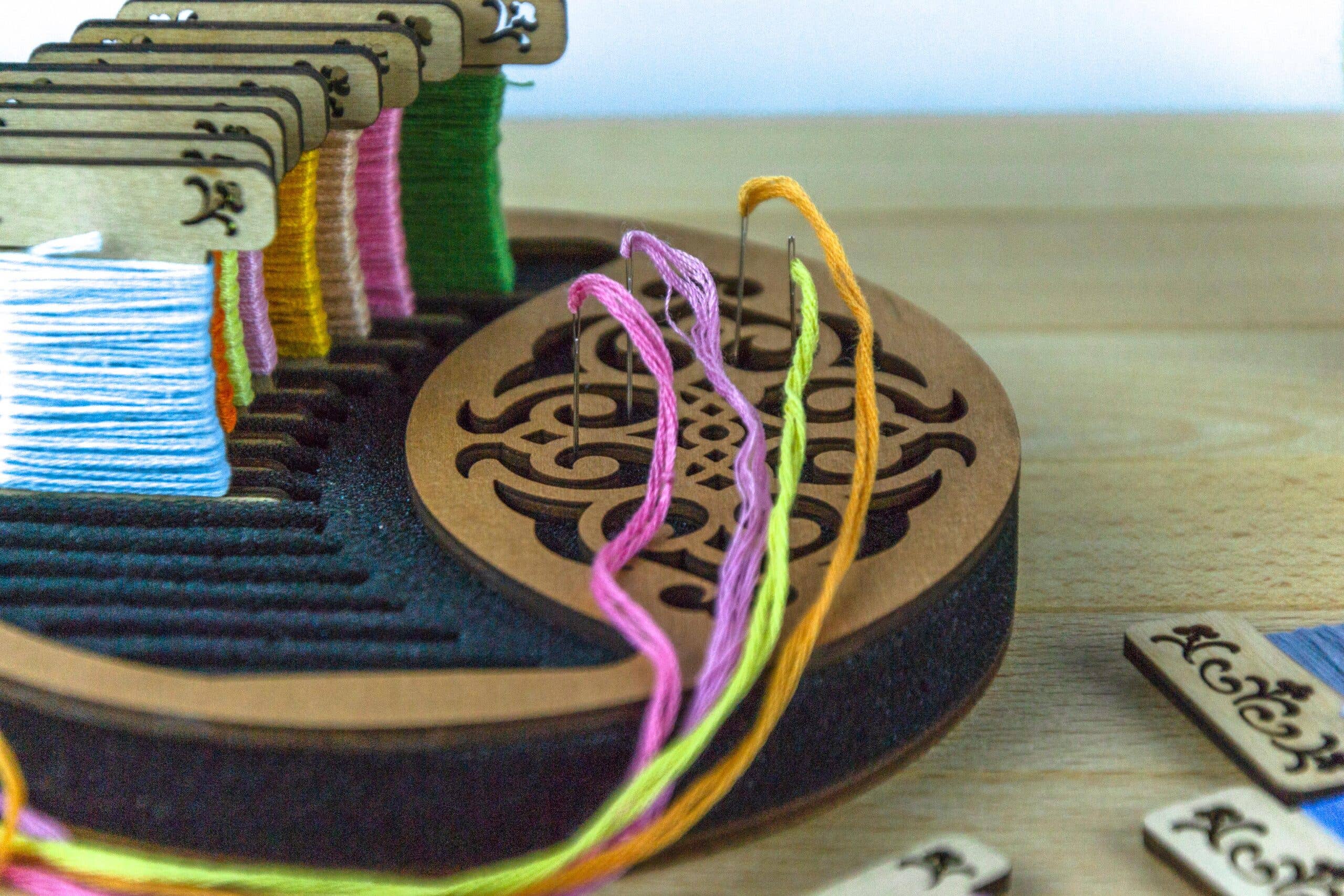 Embroidery craft - Wholesale Craft Supplies - PB-018-img-4 Foam stand for wooden, acrylic and other bobbins (spools) thickness 3mm2