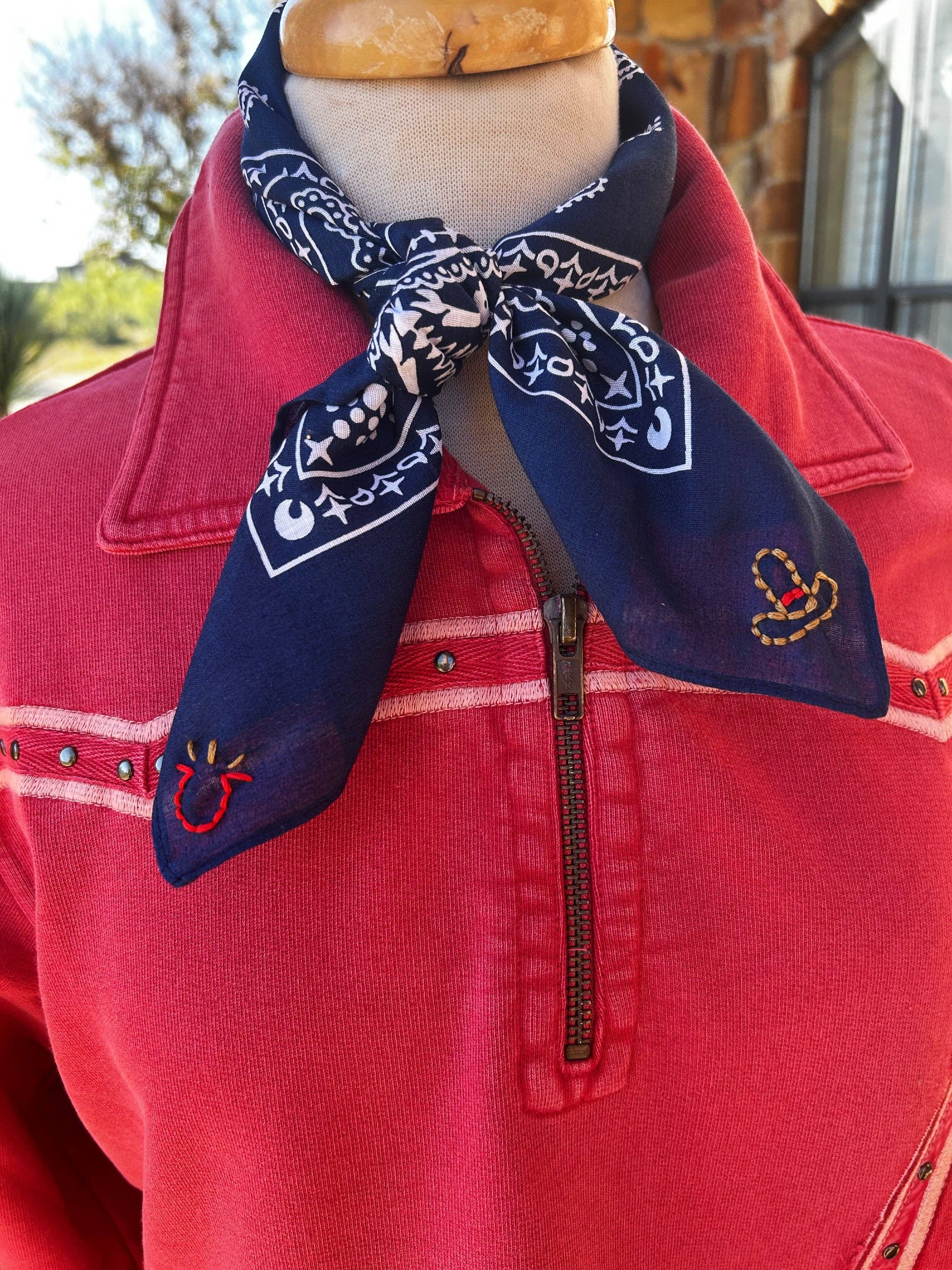 Pradera - Purveyors of the West – Bandana - Mulher por atacado – Bandana Bordada "All Hat All Cattle"2