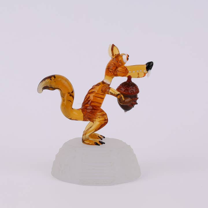Adamodart - Wholesale Decorative Figurine - Glass ice age squirrel scrat figurine, squirrel with acorn
