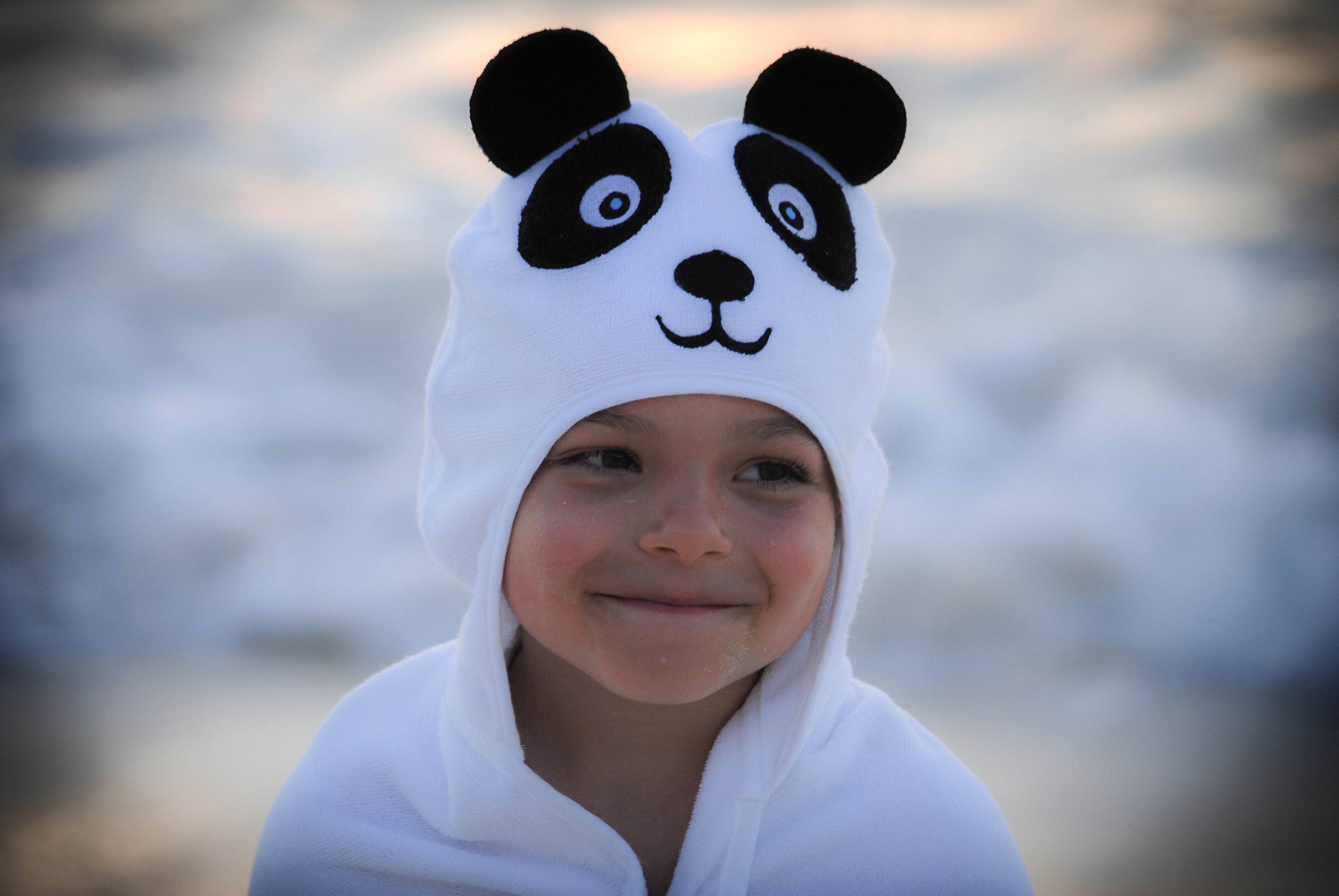 Little Ashkim – wholesale Handduk med huva - Barn och baby – Panda badhandduk med luva i turkisk bomull1