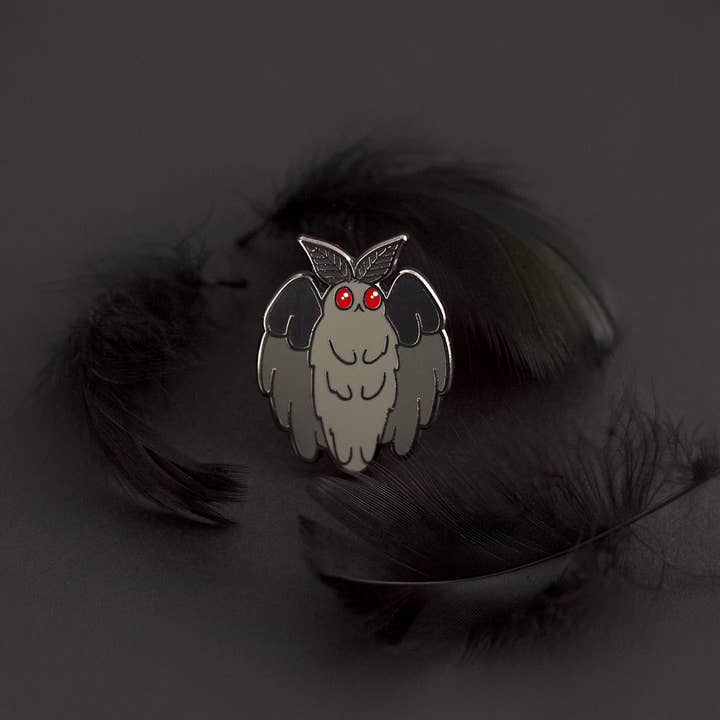 LuxCups Creative - Wholesale Lapel Pin/Button - Mothman Pin6