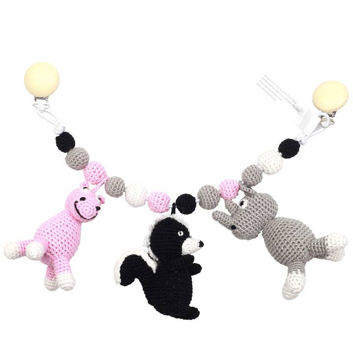 Kinderwagenketting met kameel, stinkdier en neushoorn voor wholesale door natureZOO of Denmark