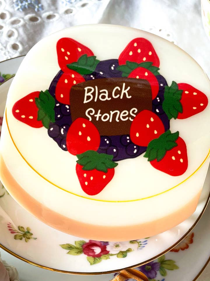 Rockstar Cake Claw Clip for wholesale by Basura Gang