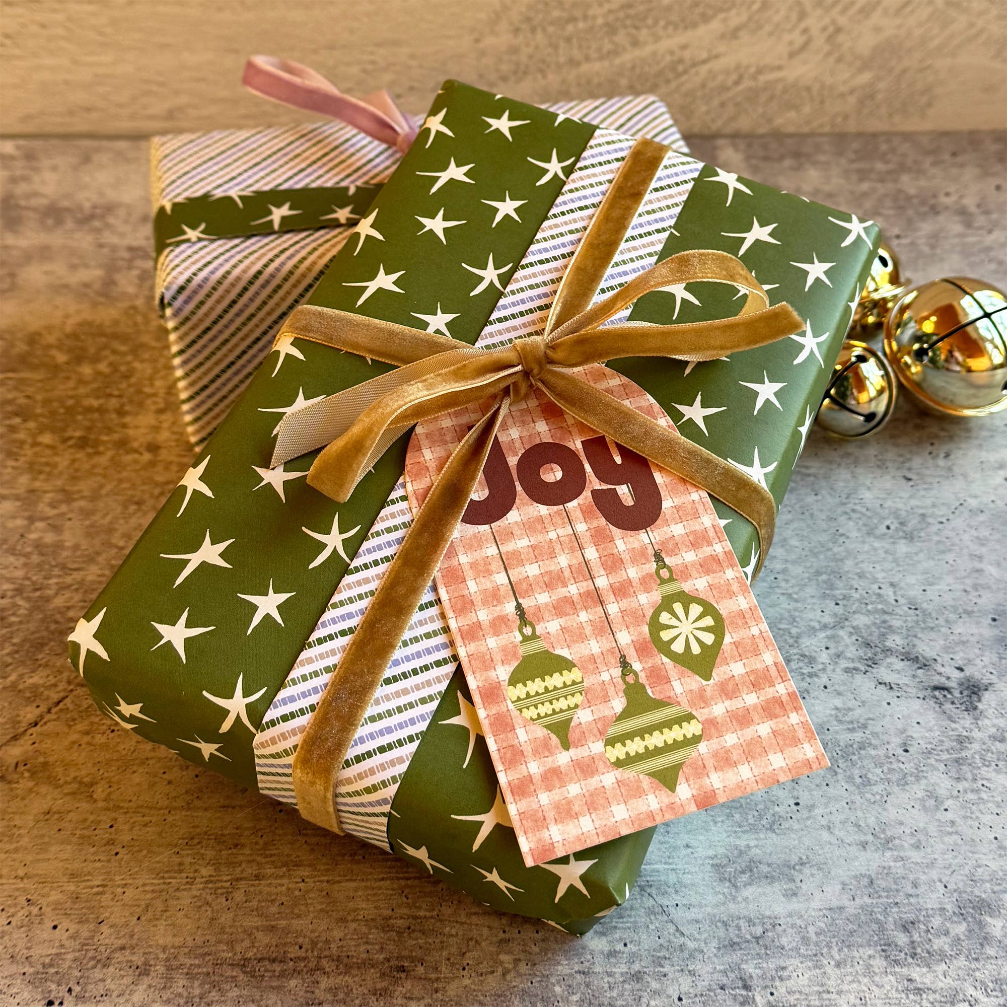 Slow Notes - Vente Feuille de papier cadeau - Papier d'emballage kraft double face – Étoiles et rayures3