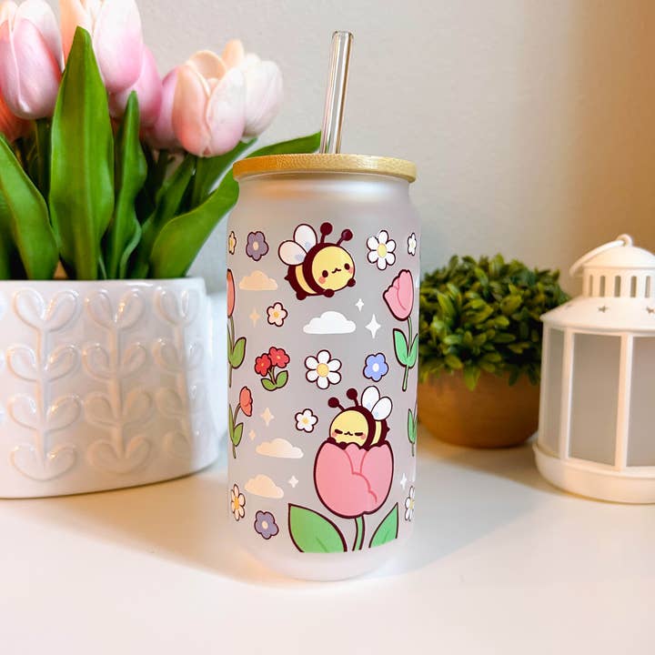 Copo de Vidro Tulip Bee Floral Cute 16oz com Tampa e Palhinha por atacado de GUMMYBUNNII