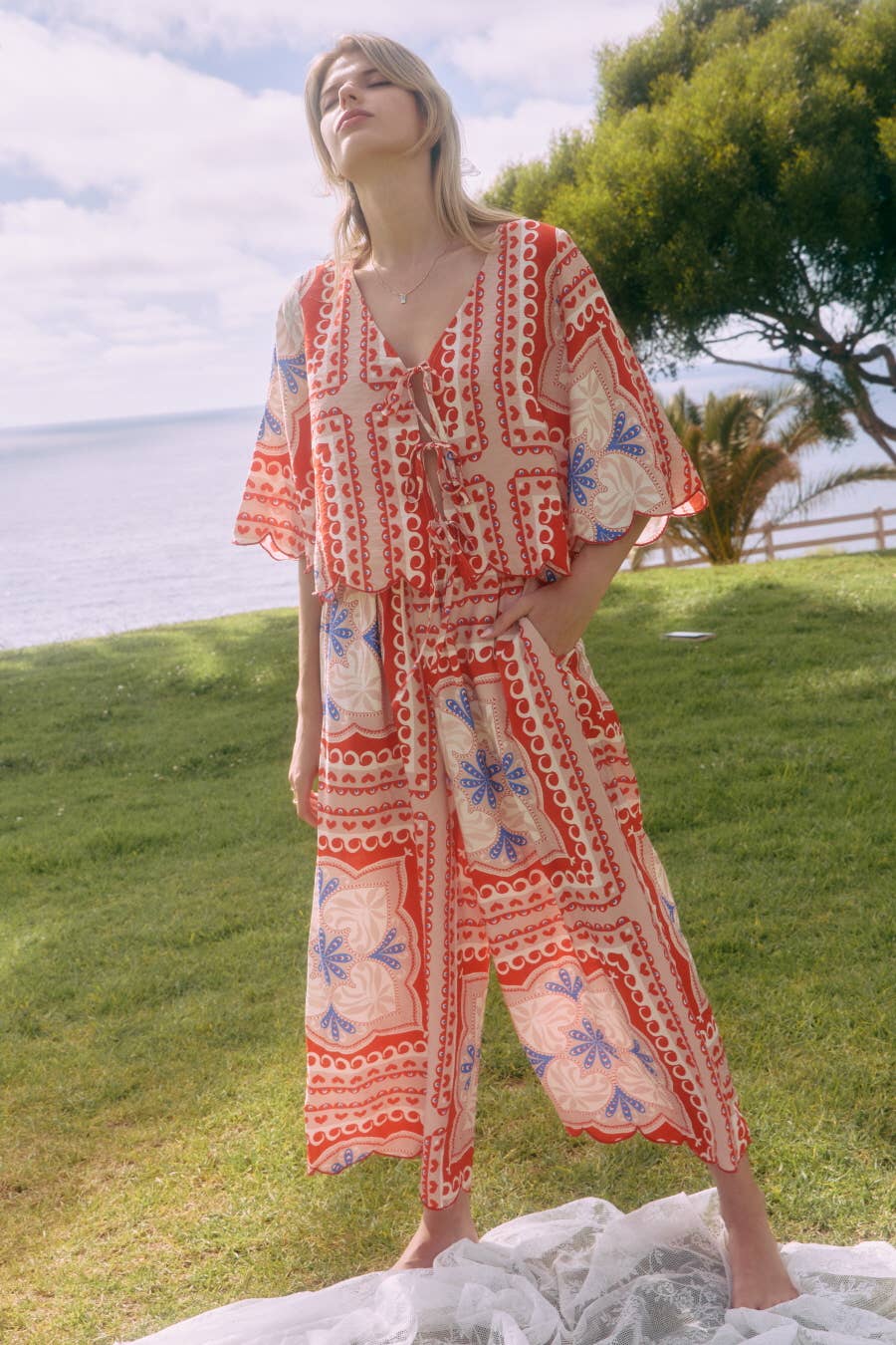 Red Blossom Relaxed Blouse And Trousers Set for wholesale on Faire4