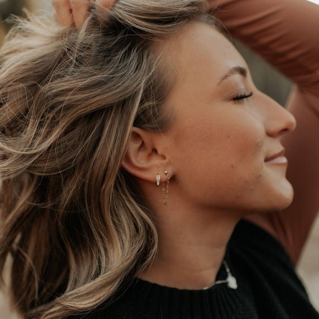 Mauve Jewelry Co. – wholesale Huggie earrings – Ruth Pearl Hoops3