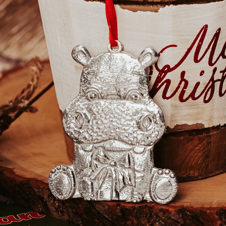 Handgemaakt nijlpaard voor kerstornament - Hippo Gifts voor wholesale door House of Morgan Pewter