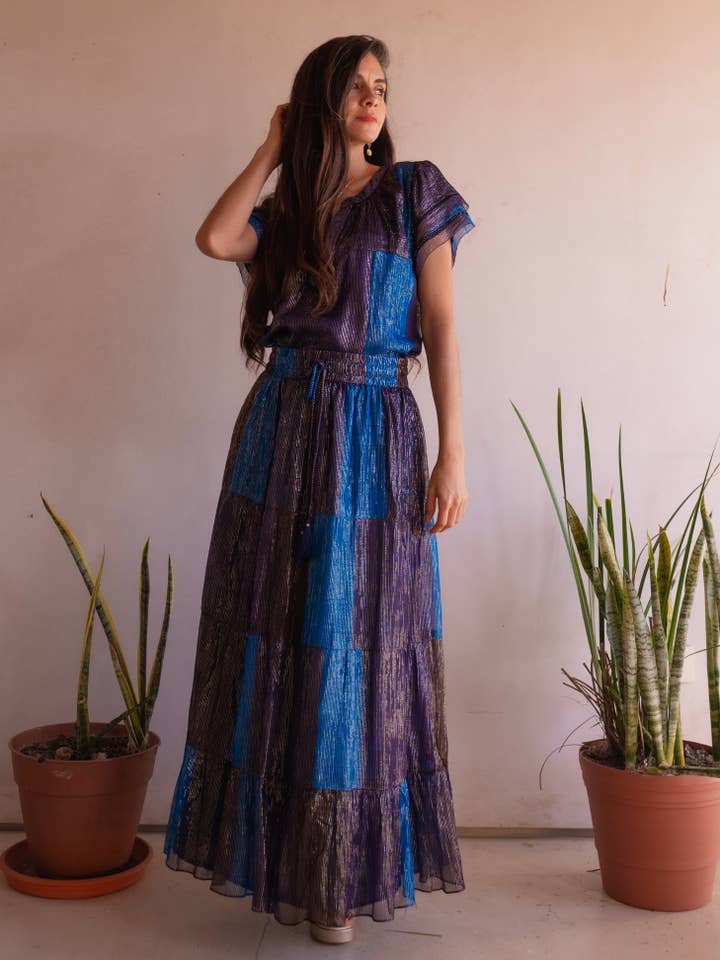 Set gonna e top in chiffon Sunset con righe in lurex per la vendita all'ingrosso da parte di Genhappy