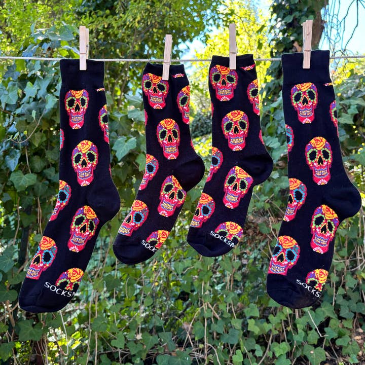 Mexican Sugar Skull - Venta al por mayor Calcetines - Hombre - Calcetín para hombre, negro con calaveras rojas