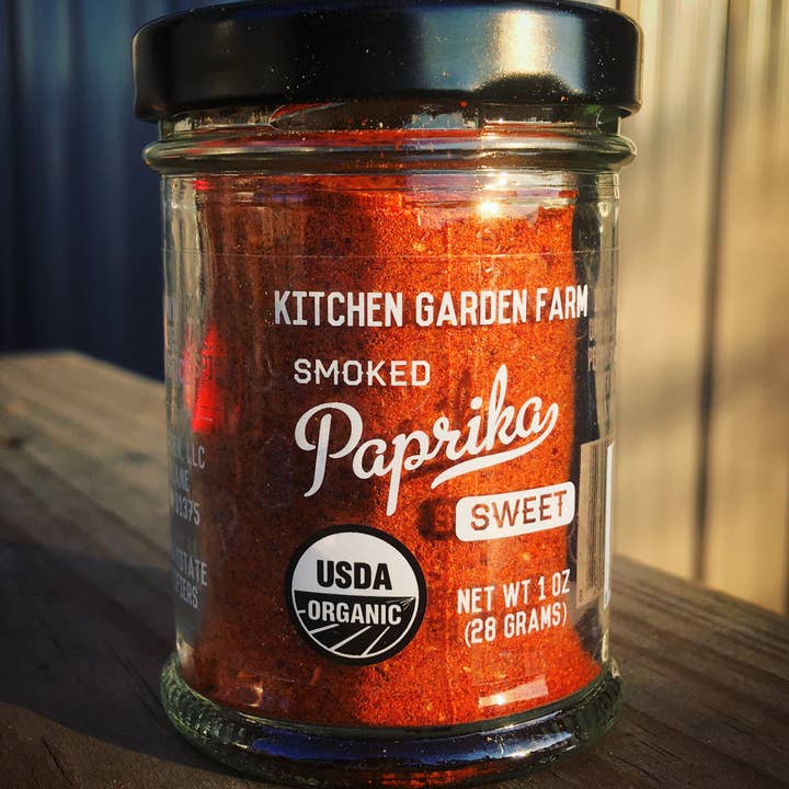Biologisch gerookt paprikapoeder, zoet voor wholesale door Kitchen Garden Farm