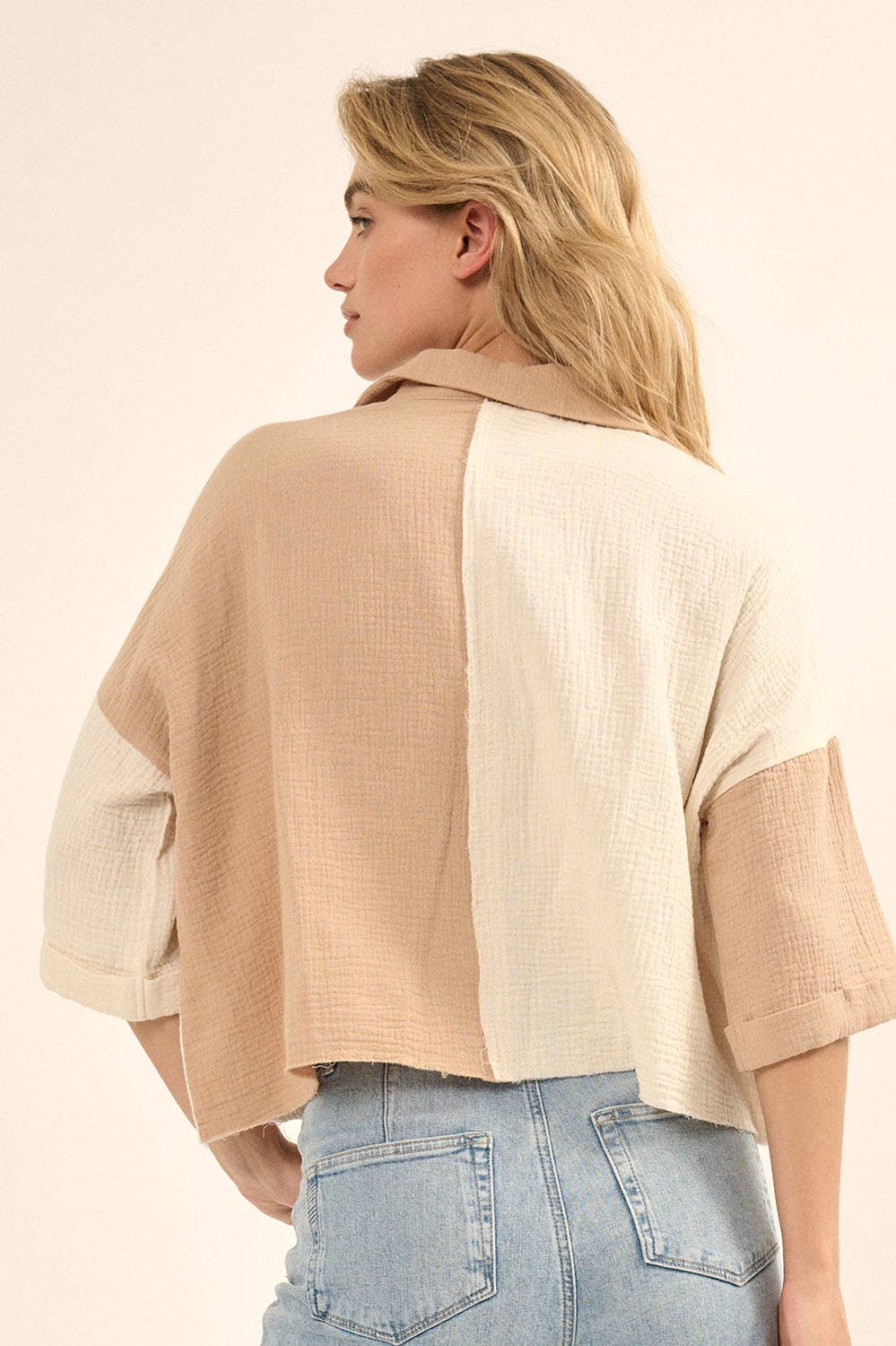 Promesa USA - Vendita all'ingrosso Camicia button down - Donna - Camicia con orlo grezzo in cotone increspato a blocchi di colore23