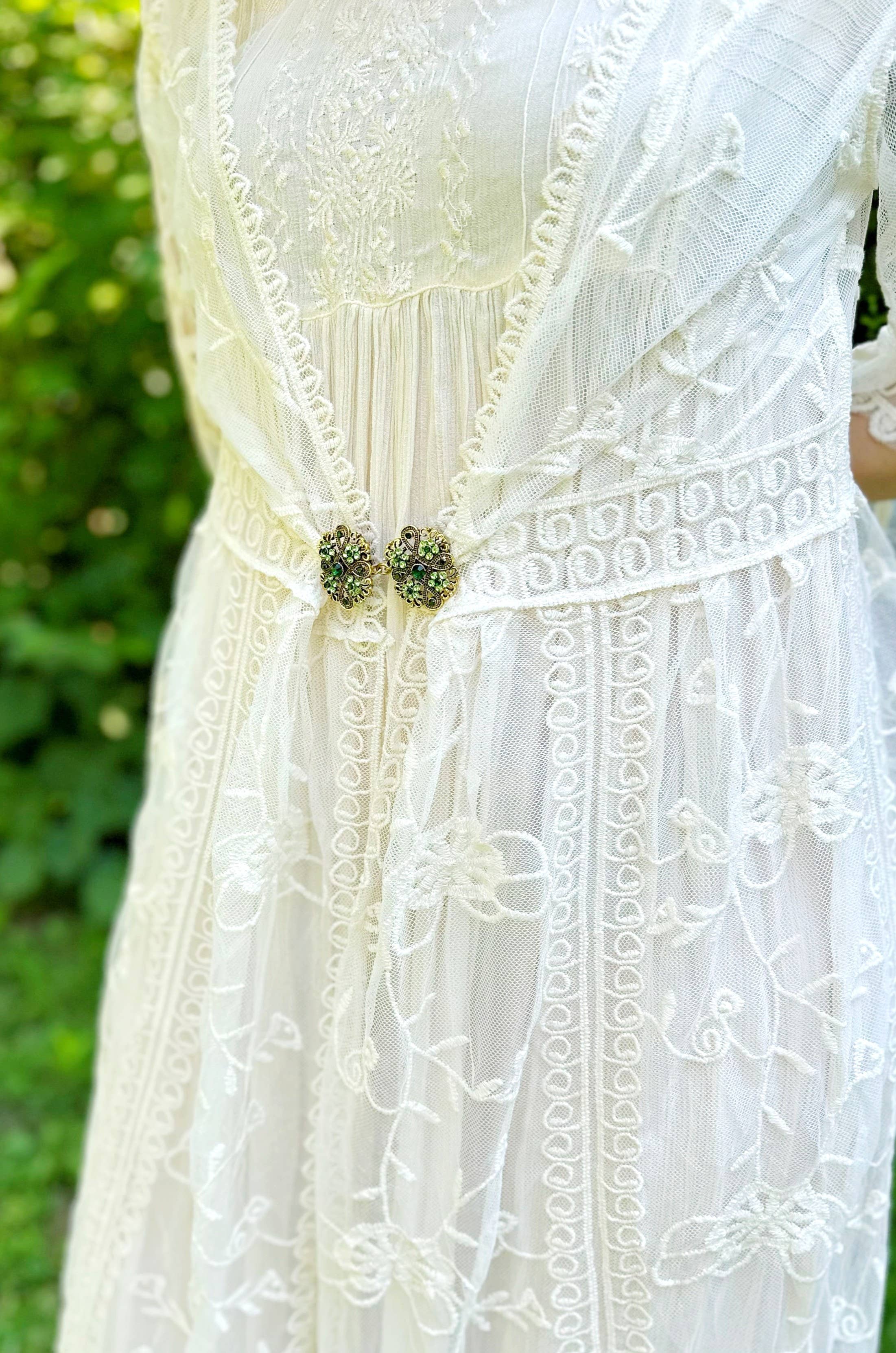 KardiKlips - Wholesale Brooch - Green & Gold Cinch Clip, Gilded Sweater Clasp KardiKlip3