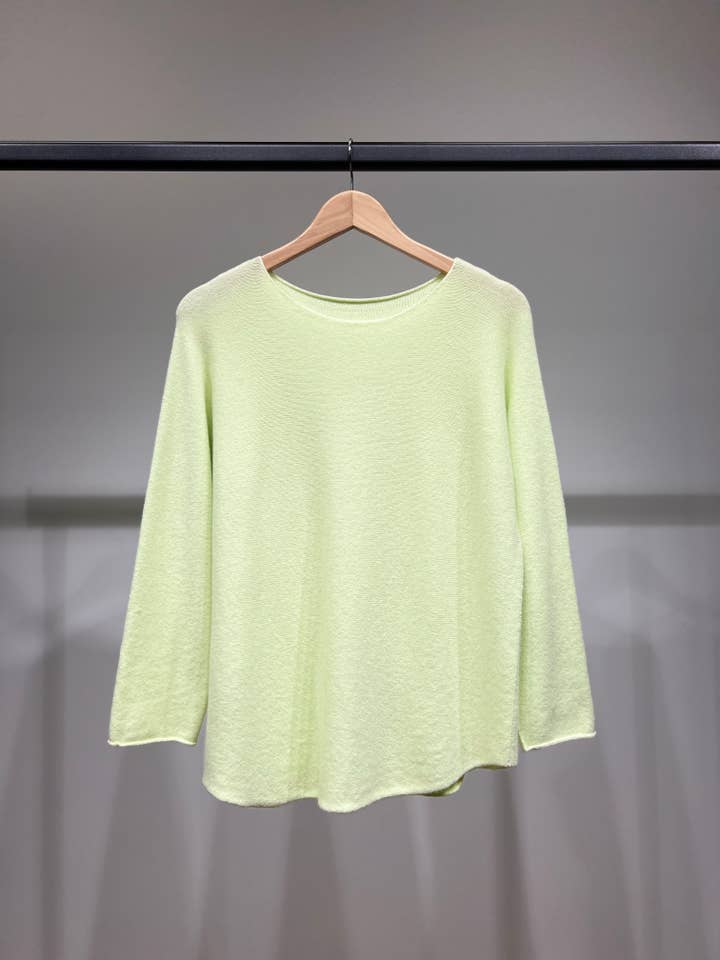 L'Emotion – wholesale Knitted jumper – Women′s – Viscose Round Neck Long Sleeve Knitted Sweater 16