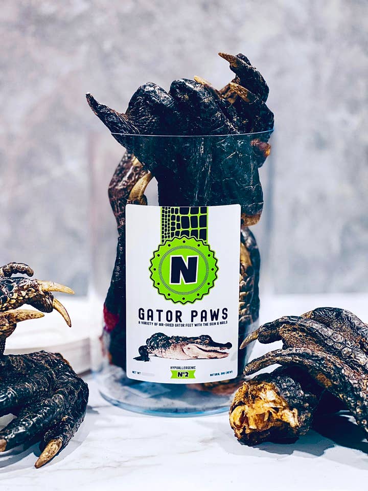 Nutrigator® Pattes de Gator Séchées à l'Air (LG) 3-5oz Patte SEAU GRATUIT pour la vente par Mosaic Pet Food