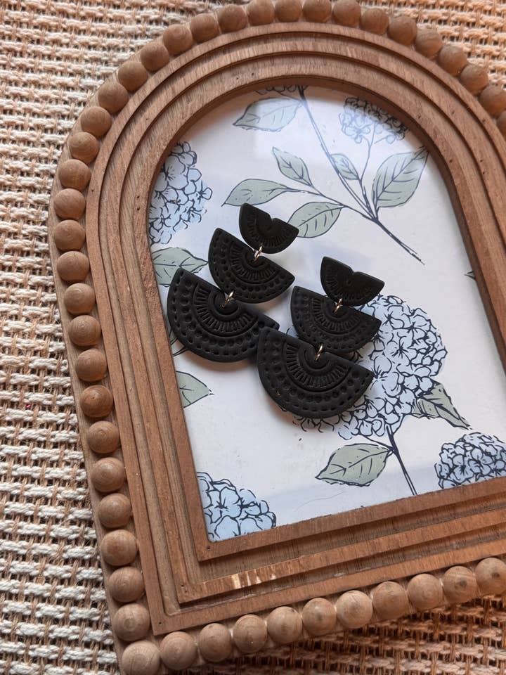 Sort Statement Polymer Lerøreringe | Efterår for engroshandel hos Watch Me Bloom